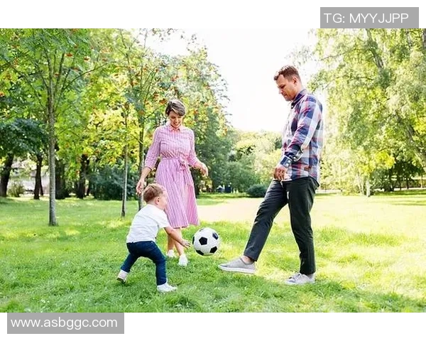 足球明星的幸福家庭生活揭秘老婆孩子温馨瞬间大公开